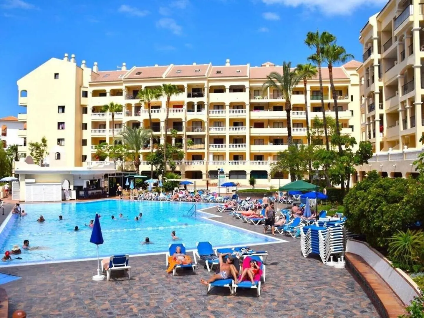 Holiday Studio Apartment In Castle Harbour , Los Cristianos